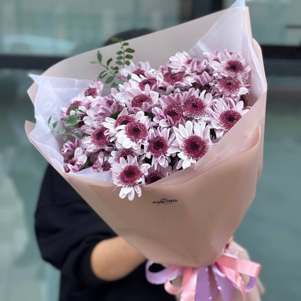 Букет из 9 нежных ромашковых хризантем