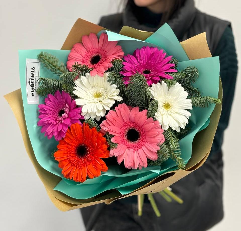 Букет "Яркие зимние краски"