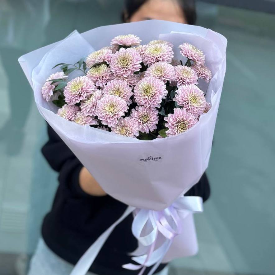 Букет из 5 кружевных хризантем