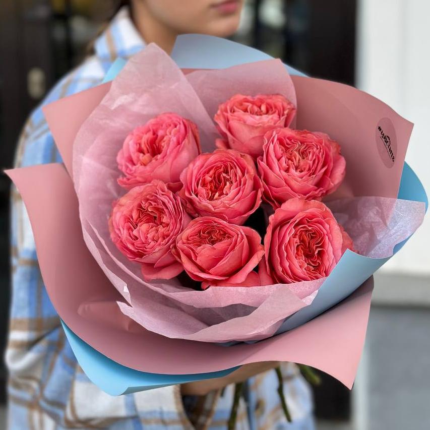 Букет "7 розовых пионовидных роз"