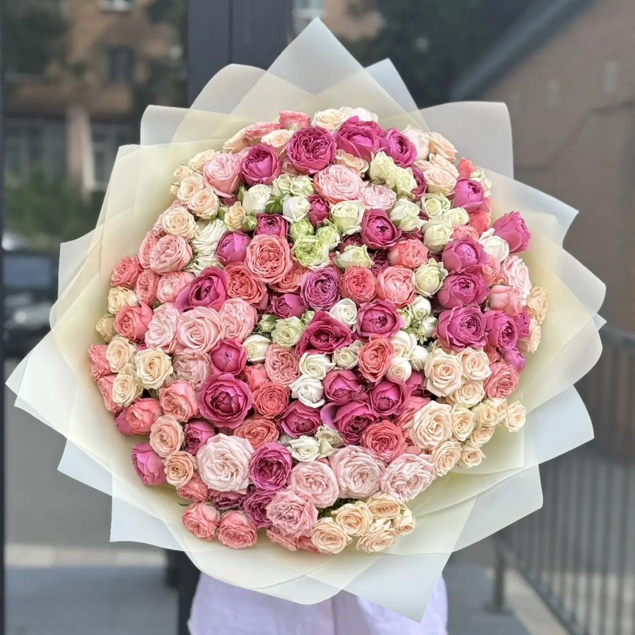Нежный микс из кустовых роз XXL
