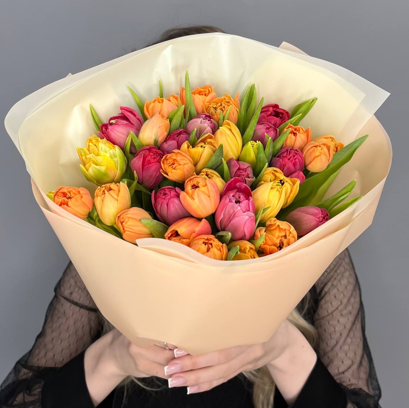 35 ярких пионовидных тюльпанов