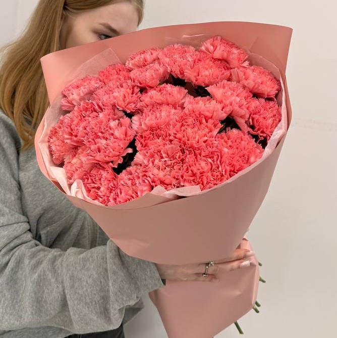 25 розовых диантусов