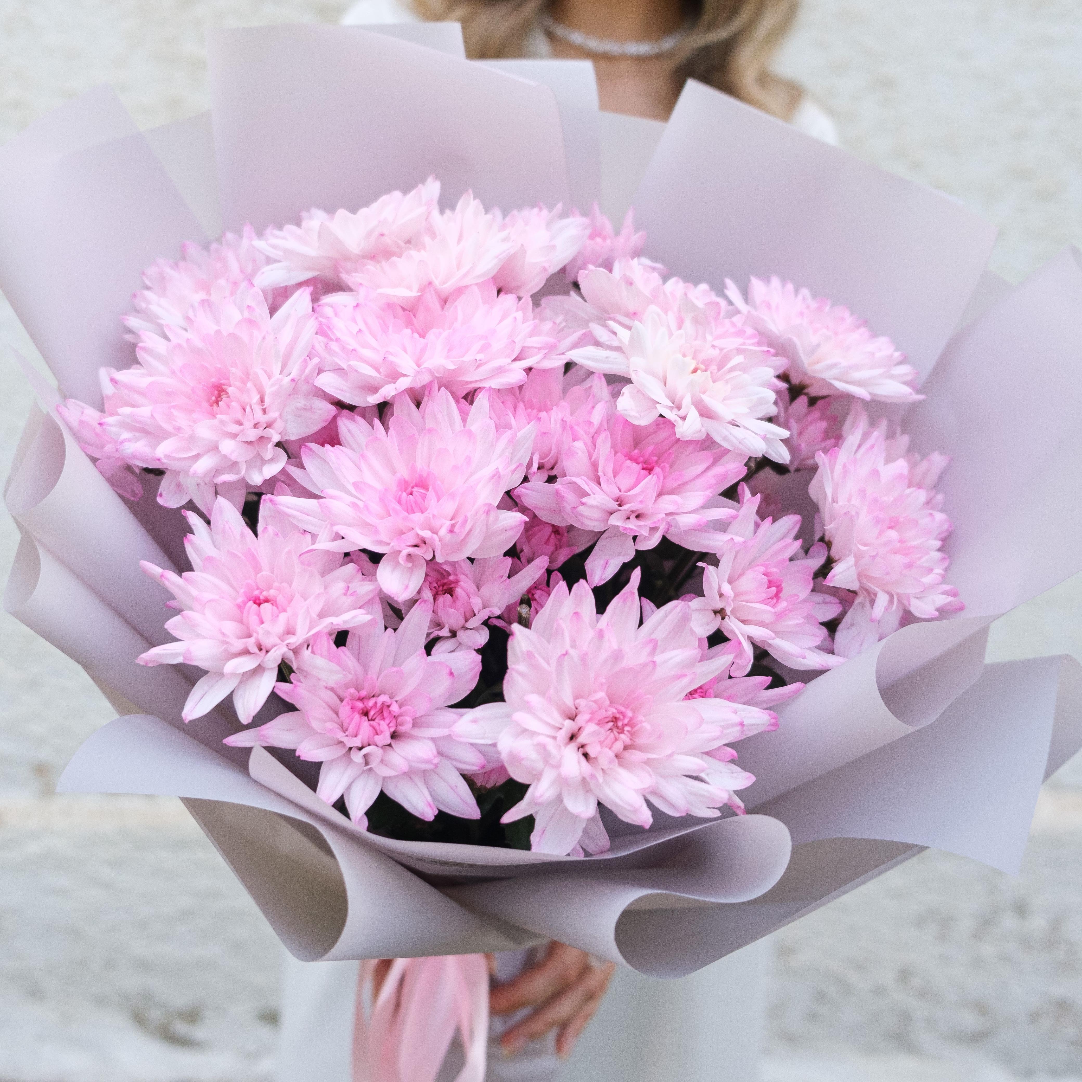Букет "5 розовых кустовых хризантем"
