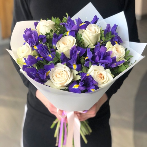 Букет "Белое и фиолетовое"