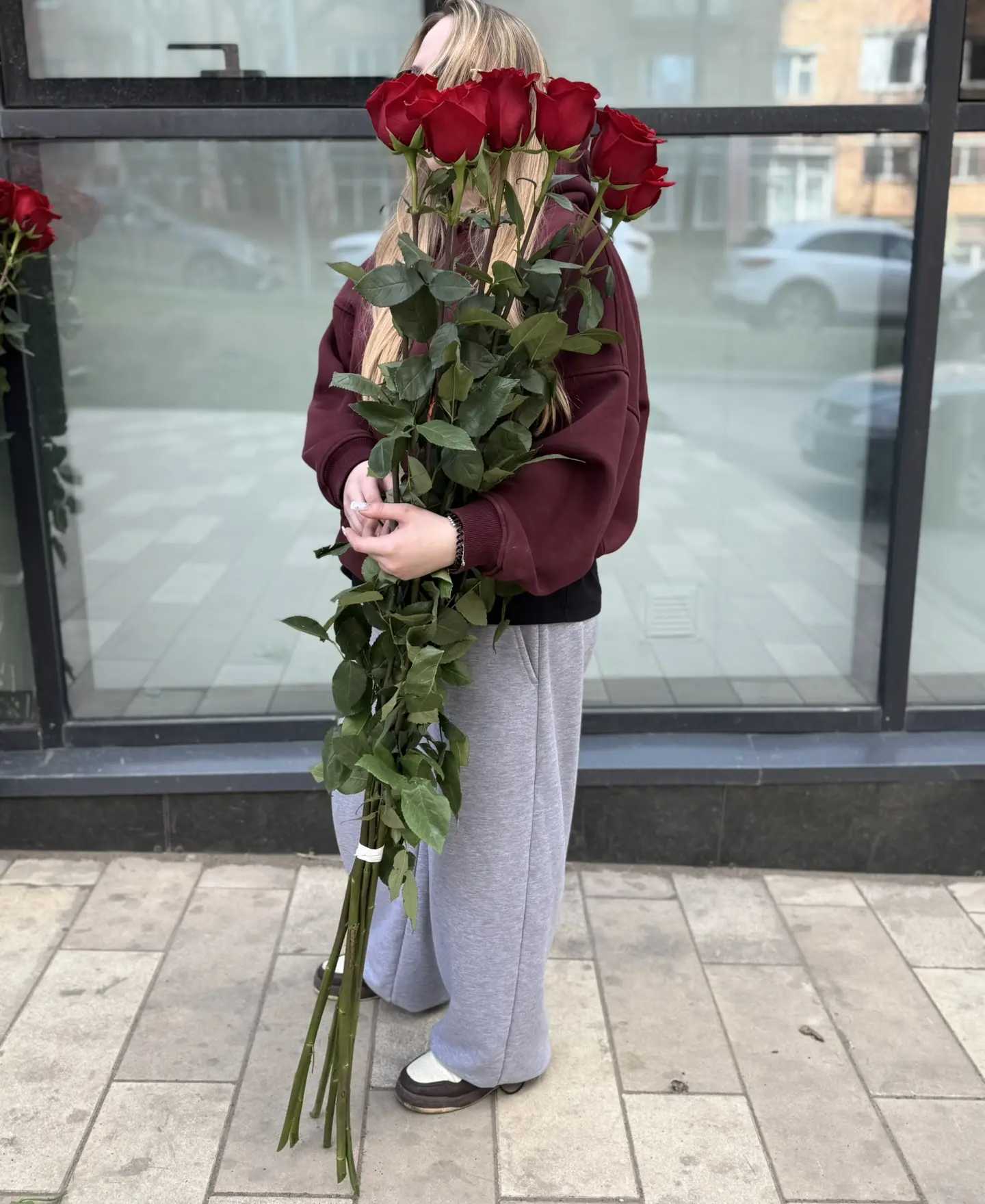 Букет "7 эквадорских роз 140/150 см под ленту"