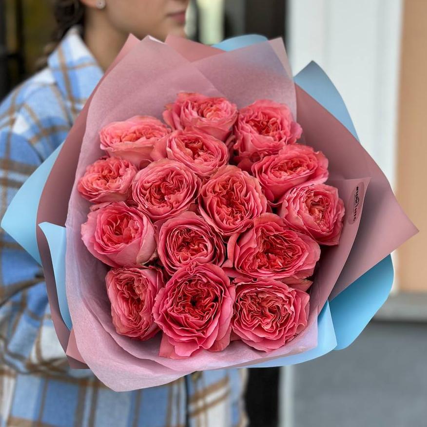Букет "15 розовых пионовидных роз"
