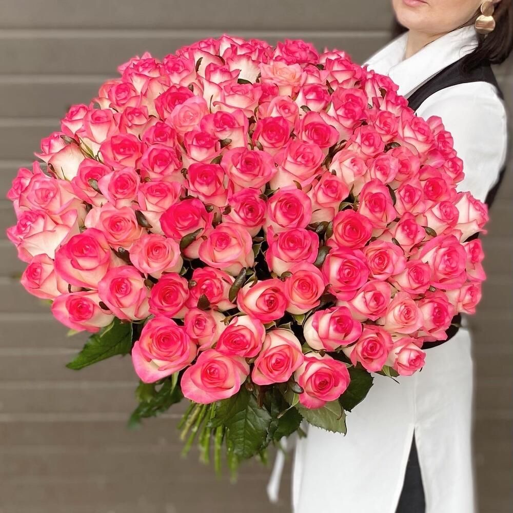 Букет из 101 бело-розовой розы 50/60 см под ленту