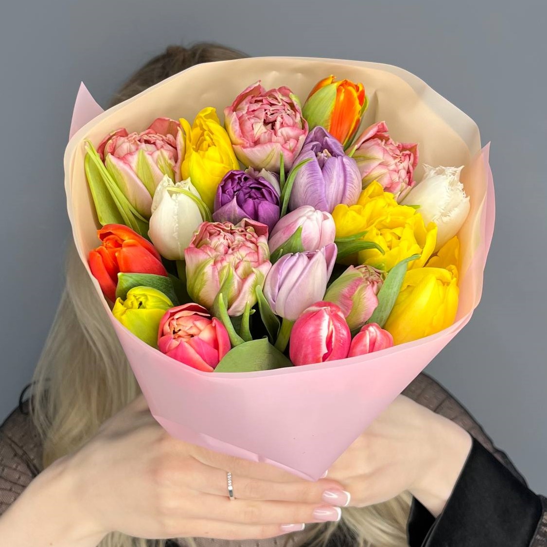 21 разноцветный пионовидный тюльпан