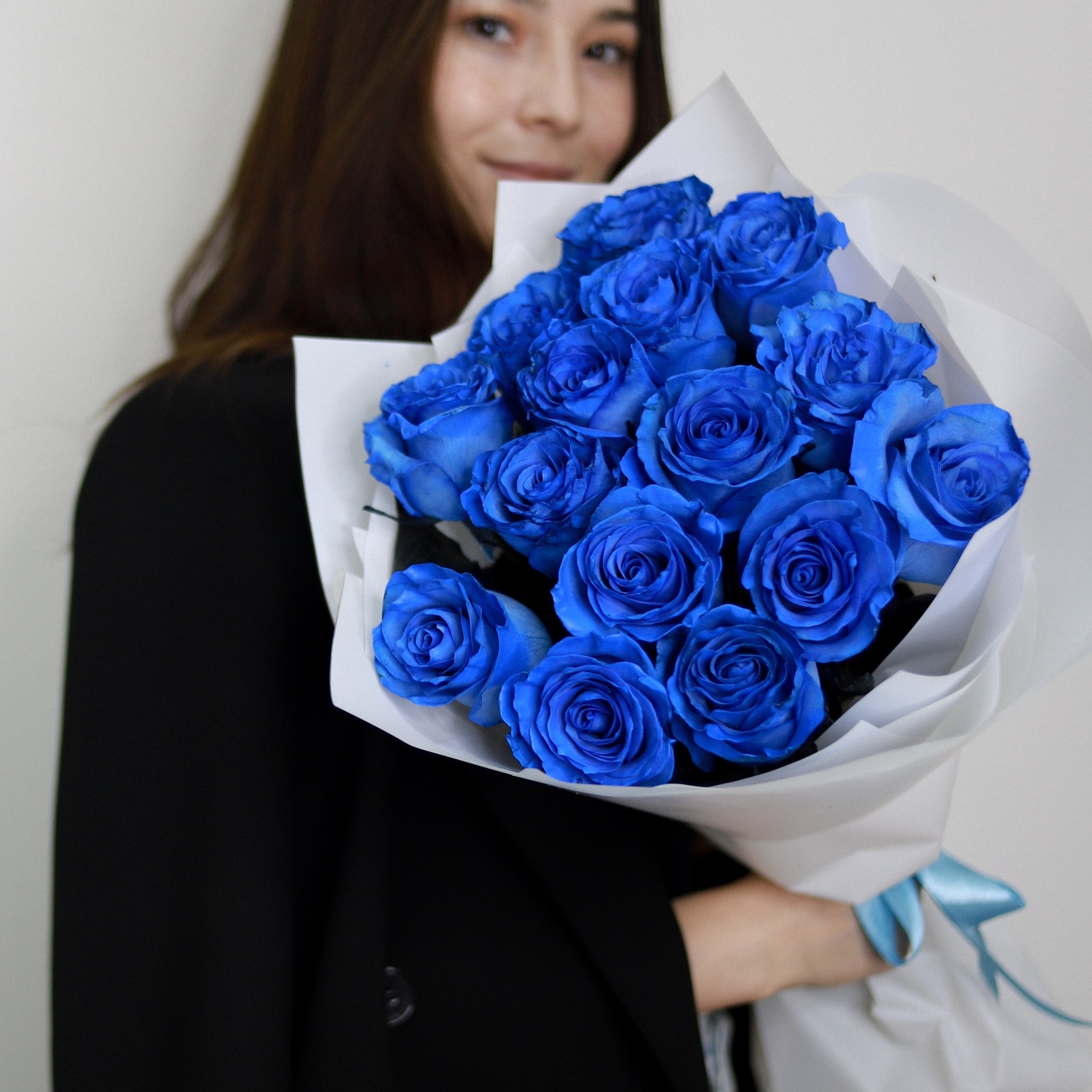 Букет из 15 синих эквадорских роз