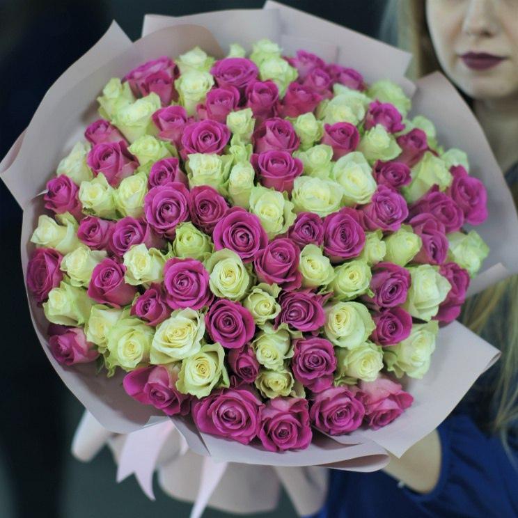 101 белая и розовая роза 40 см