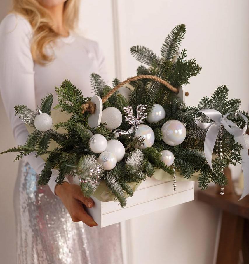 Композиция "Белый оленёнок"